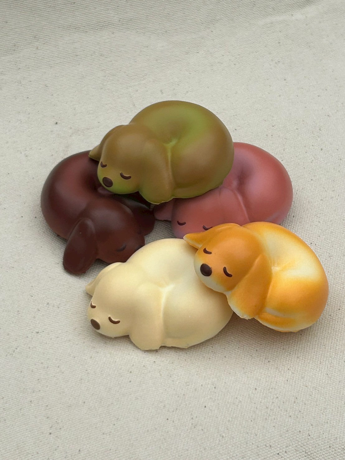★Capsule Toys★ Bagel Dog