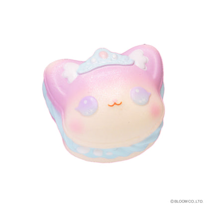 Angel Cat Macaron