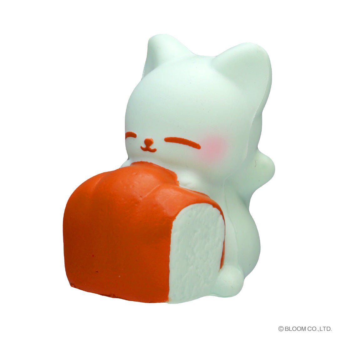 ★Capsule Toys★ KONE KONEKO  Loaf of bread